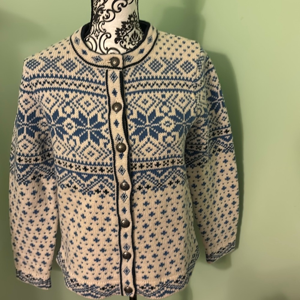 LLbean Nordic style cardigan